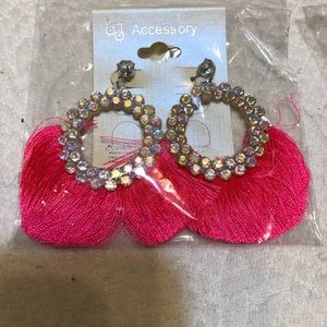 Hot Color Feather earrings. New.